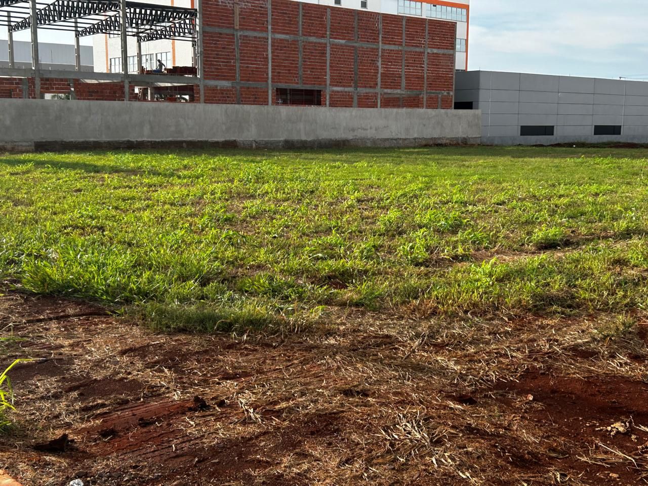 Imagens do imóveis Terreno Comercial no Biopark: 1.000 m² em Localização Premium para Impulsionar Seu Negócio