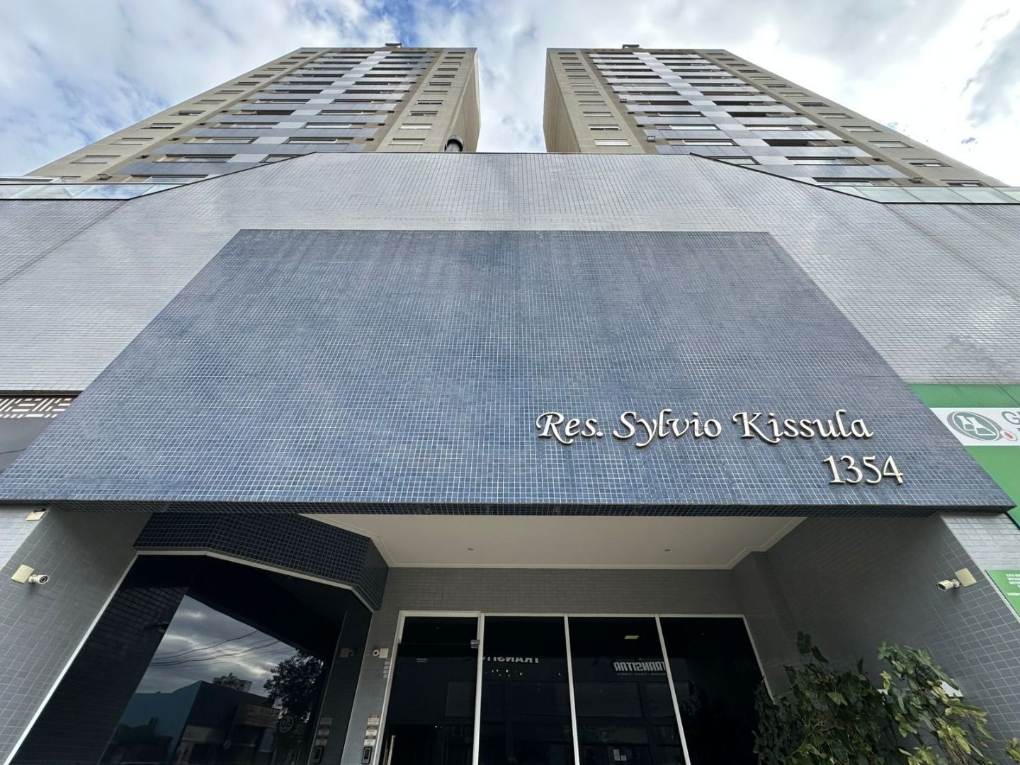 Apartamento com 3 dormitórios à venda, 104 m² por R$ 800.000 - Centro - Cascavel/PR