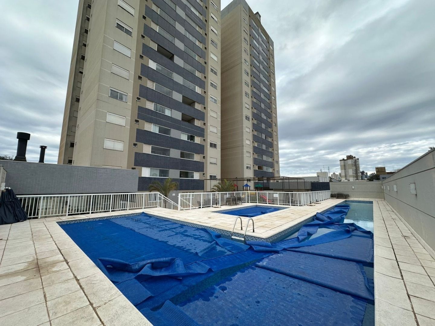 Apartamento com 3 dormitórios à venda, 104 m² por R$ 800.000 - Centro - Cascavel/PR