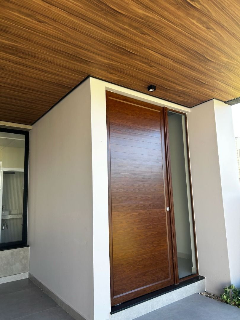 Sofisticação, Elegância e Exclusividade em um Magnífico Sobrado de Alto Padrão em Condomínio Fechado