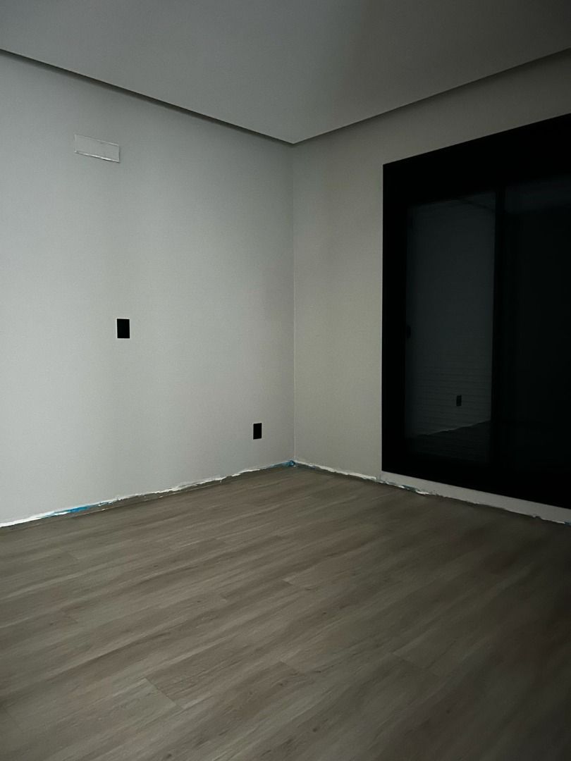 Sofisticação, Elegância e Exclusividade em um Magnífico Sobrado de Alto Padrão em Condomínio Fechado