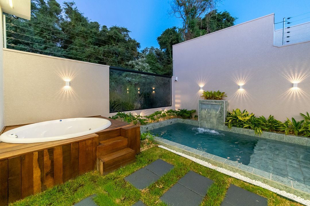 EXCELENTE CASA DE ALTO PADRAO EM BAIRRO NOBRE DE CASCAVEL