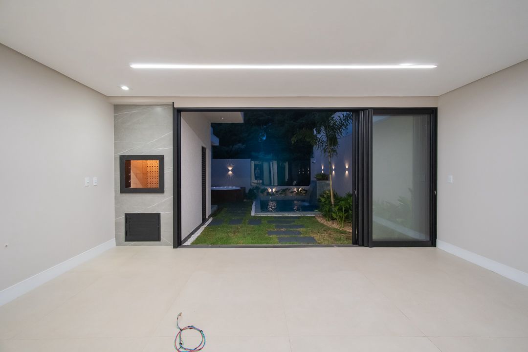 EXCELENTE CASA DE ALTO PADRAO EM BAIRRO NOBRE DE CASCAVEL