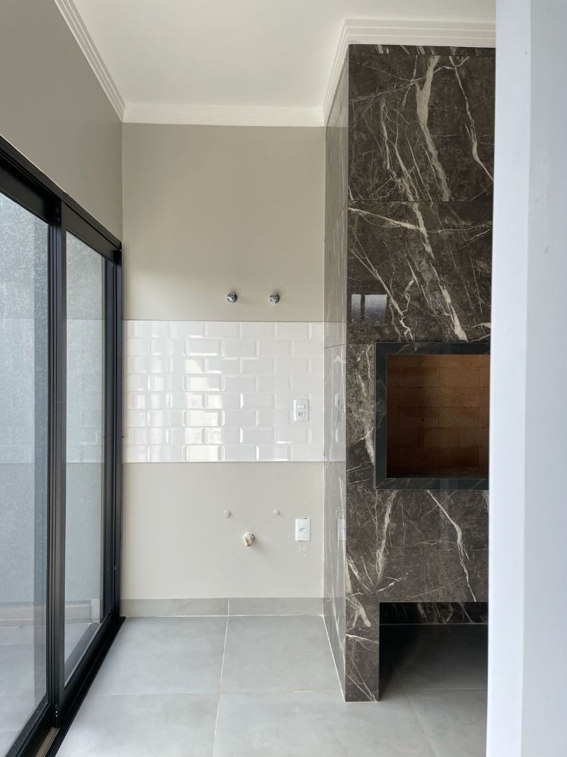 Imagens do imóveis Casa com 3 dormitórios à venda por R$ 698.000 - Parque Verde - Cascavel/PR