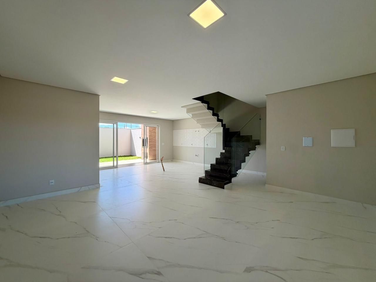 Imagens do imóveis Sobrado com 3 dormitórios à venda, 153 m² por R$ 920.000 - Tropical IV - Cascavel/PR