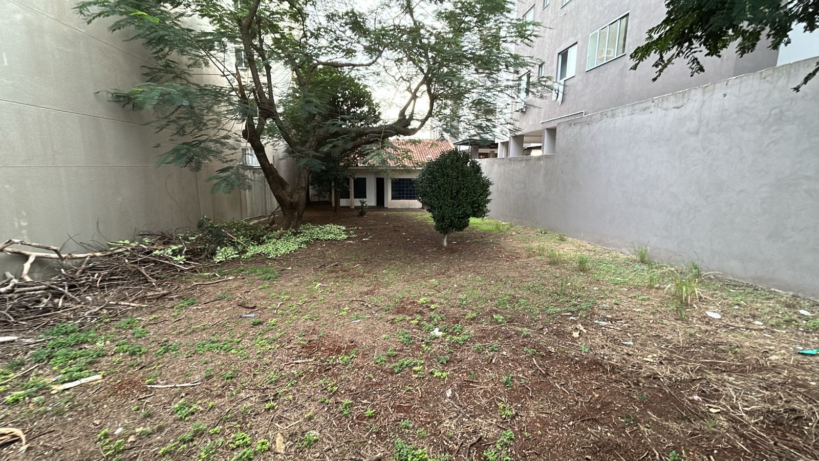 Imagens do imóveis Terreno à venda, 706 m² por R$ 600.000,00 - Coqueiral - Cascavel/PR