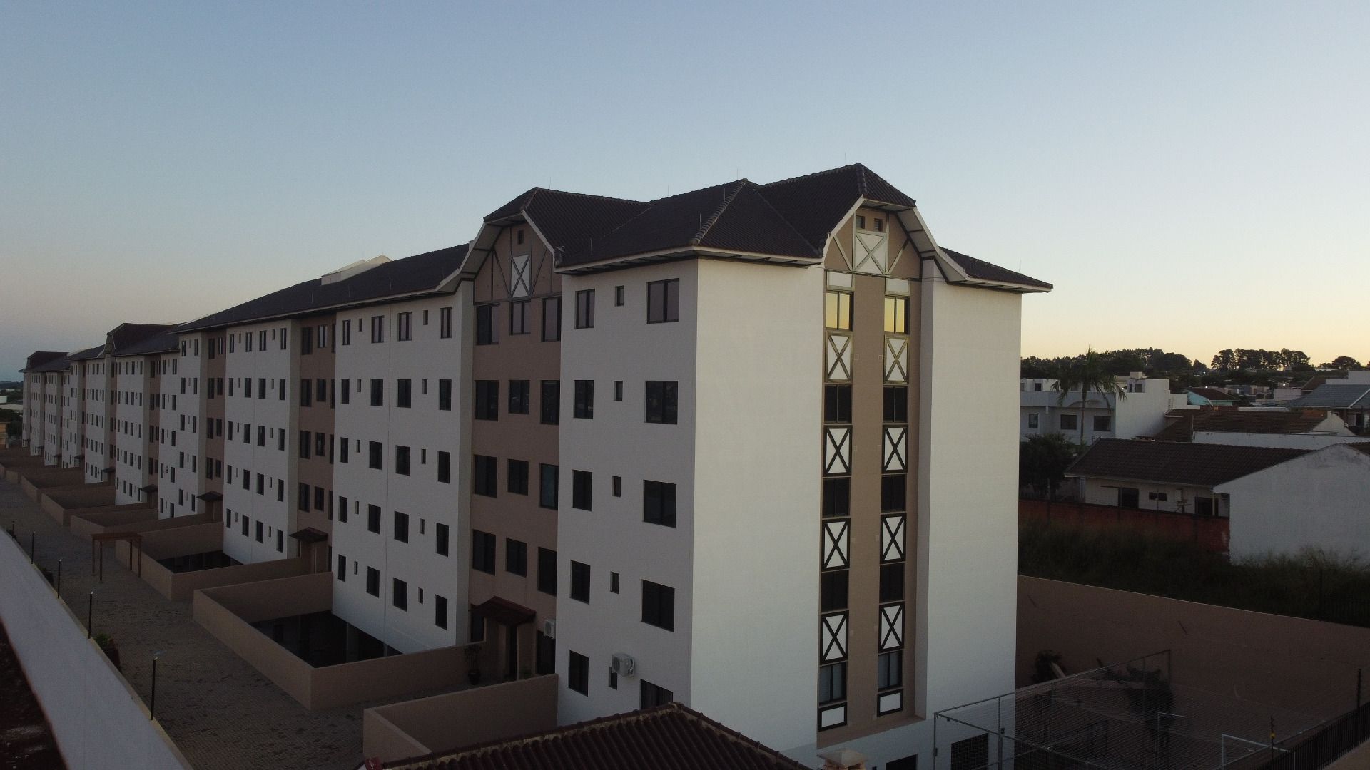 Apartamento com 2 dormitórios à venda, 61 m² por R$ 314.000,00 - Pioneiros Catarinenses - Cascavel/PR