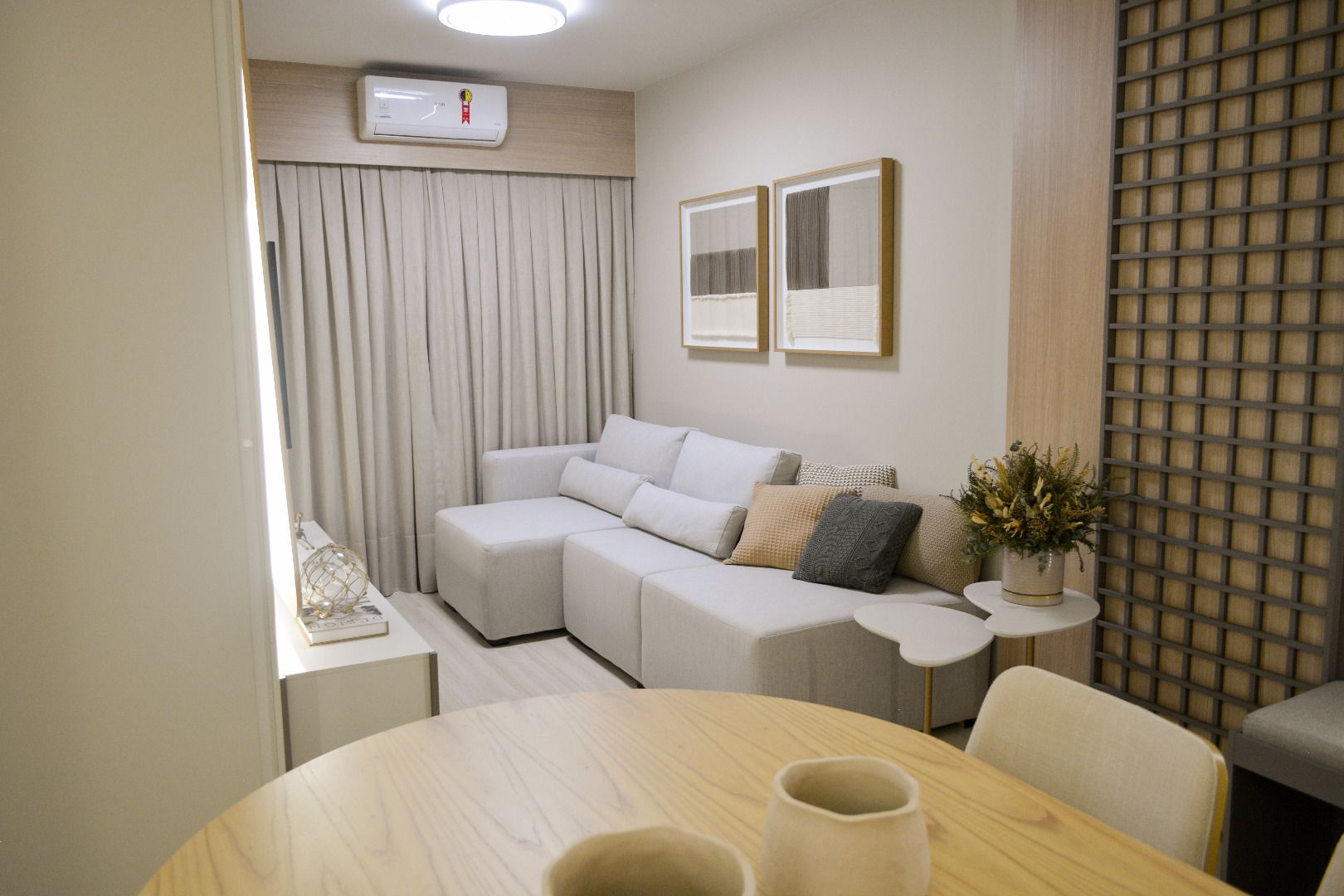 Apartamento com 2 dormitórios à venda, 61 m² por R$ 314.000,00 - Pioneiros Catarinenses - Cascavel/PR