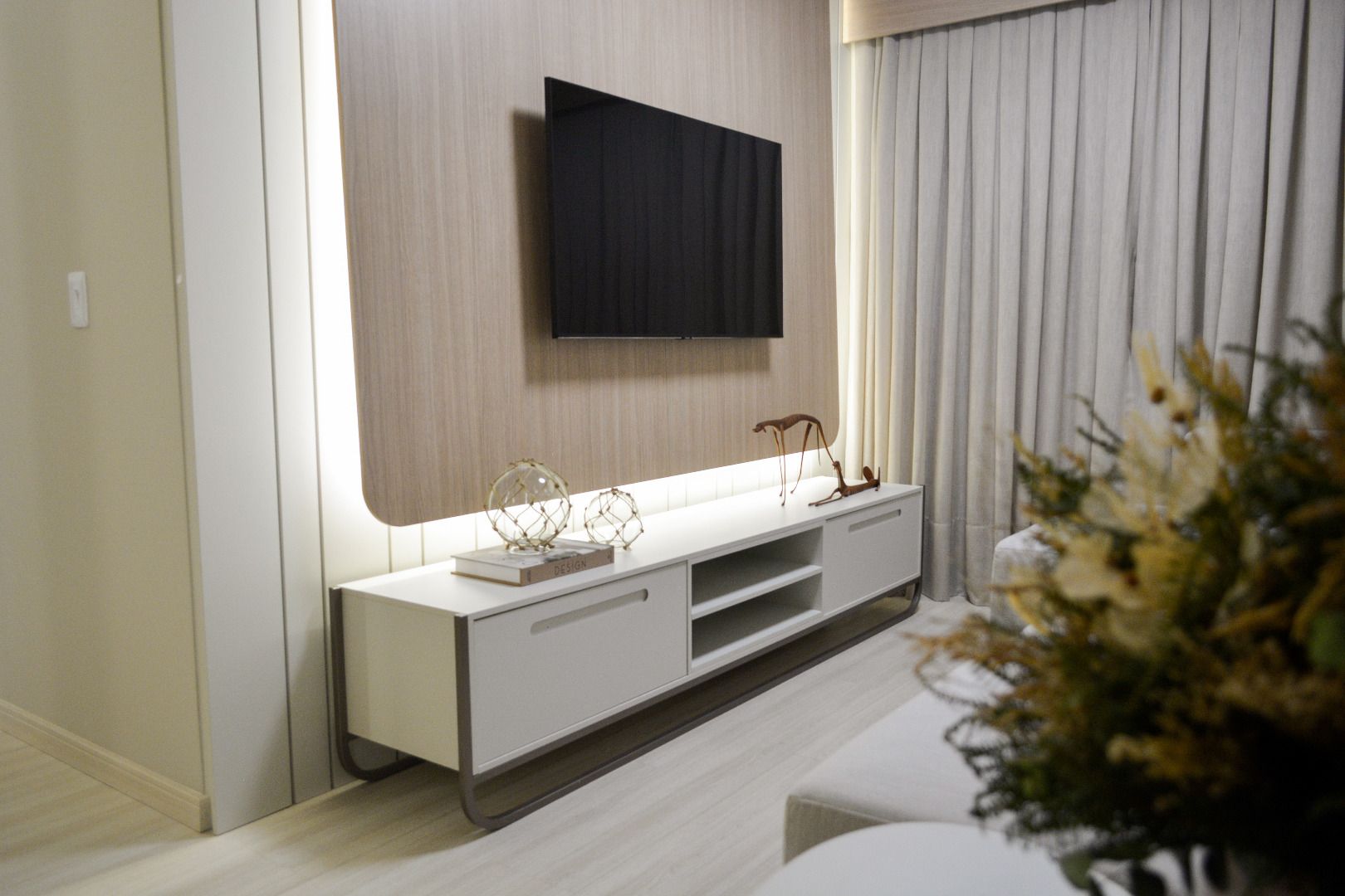 Apartamento com 2 dormitórios à venda, 61 m² por R$ 314.000,00 - Pioneiros Catarinenses - Cascavel/PR