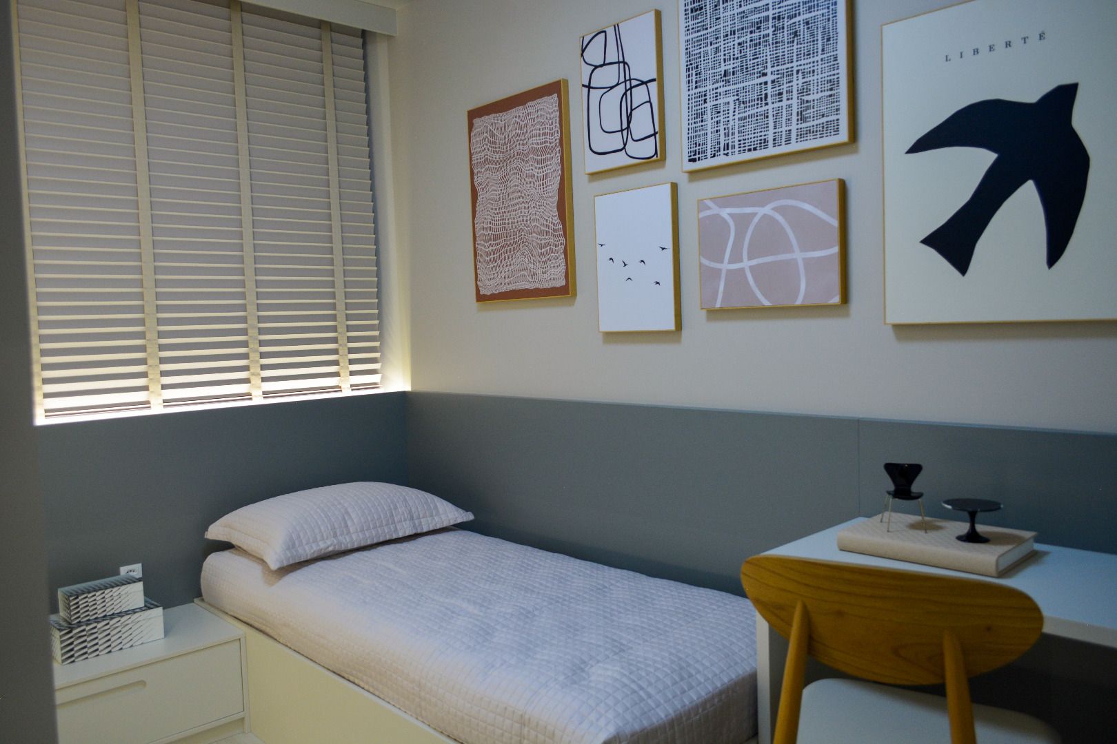 Apartamento com 2 dormitórios à venda, 61 m² por R$ 314.000,00 - Pioneiros Catarinenses - Cascavel/PR