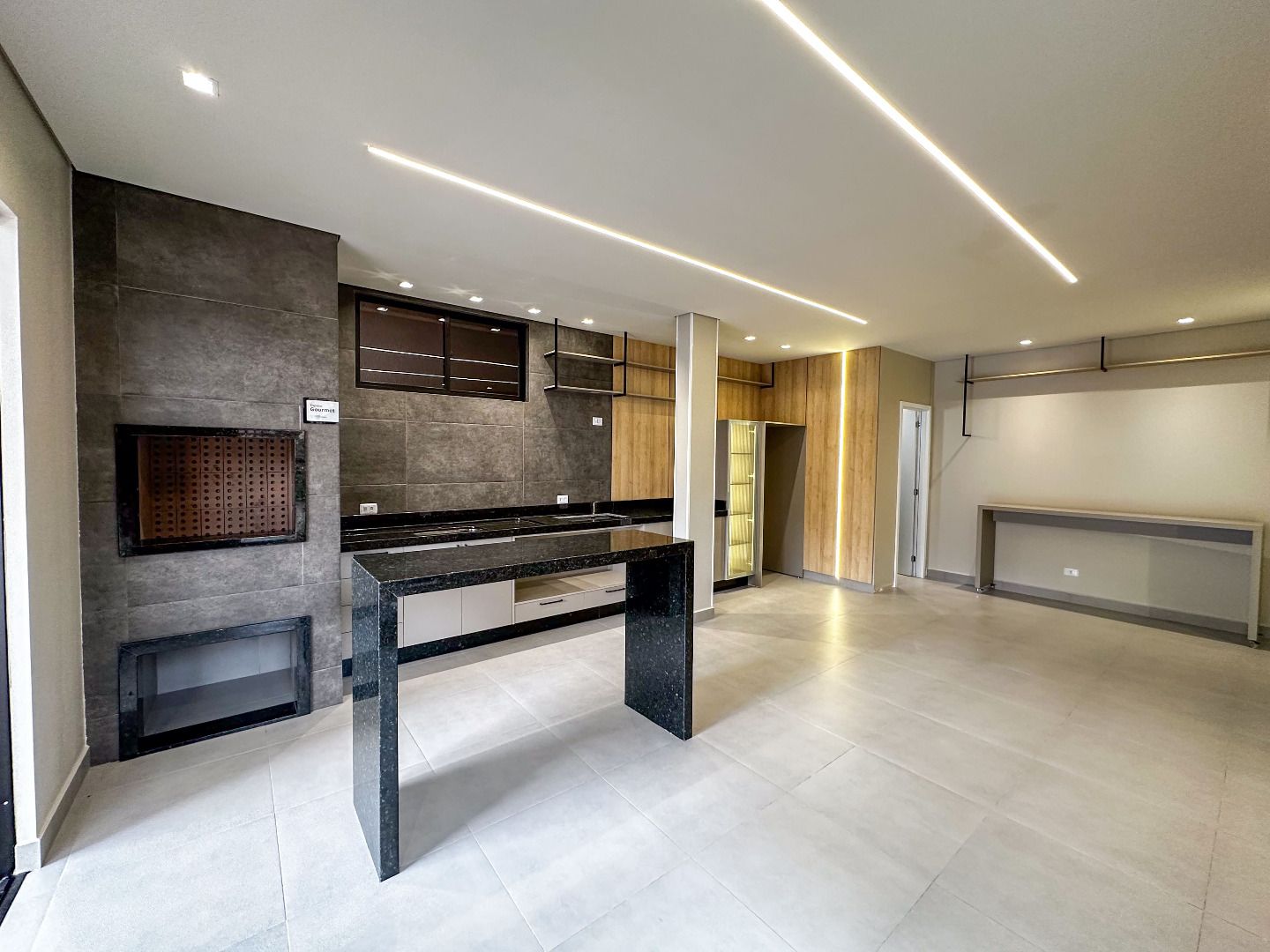Apartamento com 2 dormitórios à venda, 61 m² por R$ 314.000,00 - Pioneiros Catarinenses - Cascavel/PR
