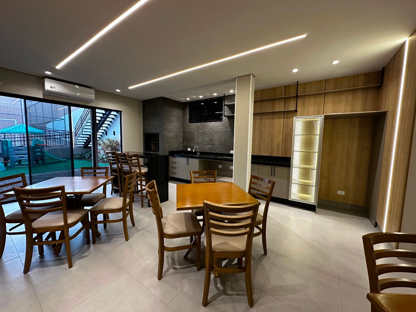 Apartamento com 2 dormitórios à venda, 61 m² por R$ 314.000,00 - Pioneiros Catarinenses - Cascavel/PR