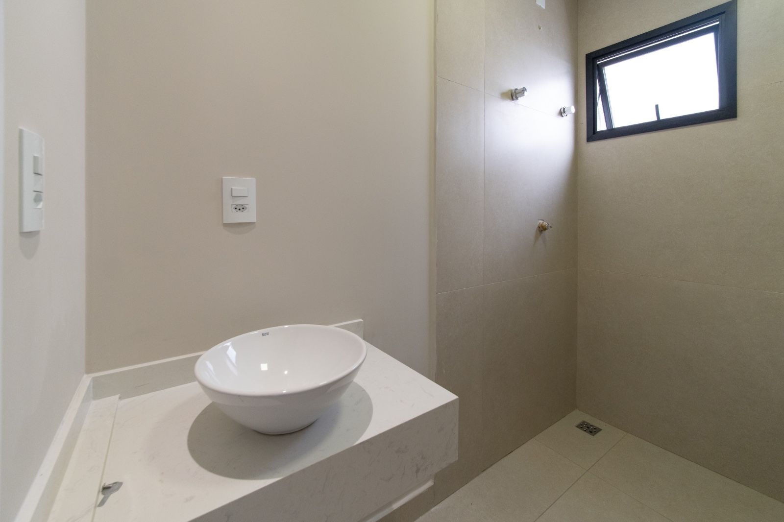 Imagens do imóveis Casa com 3 dormitórios à venda, 71 m² por R$ 527.000,00 - Tropical 4 - Cascavel/PR