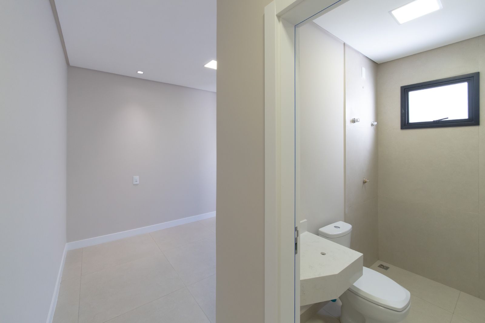 Imagens do imóveis Casa com 3 dormitórios à venda, 71 m² por R$ 527.000,00 - Tropical 4 - Cascavel/PR