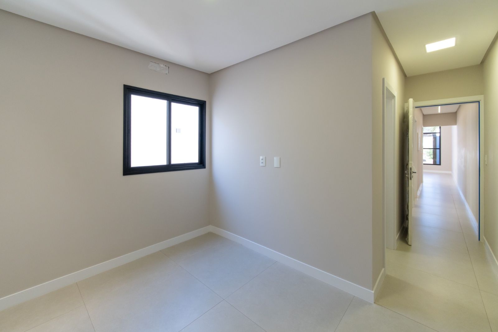 Imagens do imóveis Casa com 3 dormitórios à venda, 71 m² por R$ 527.000,00 - Tropical 4 - Cascavel/PR