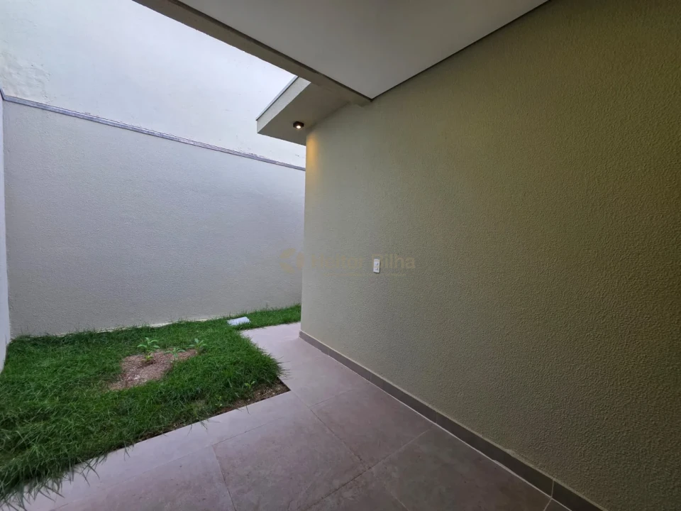 Imagens do imóveis Casa Nova à Venda no Jd. Alpes