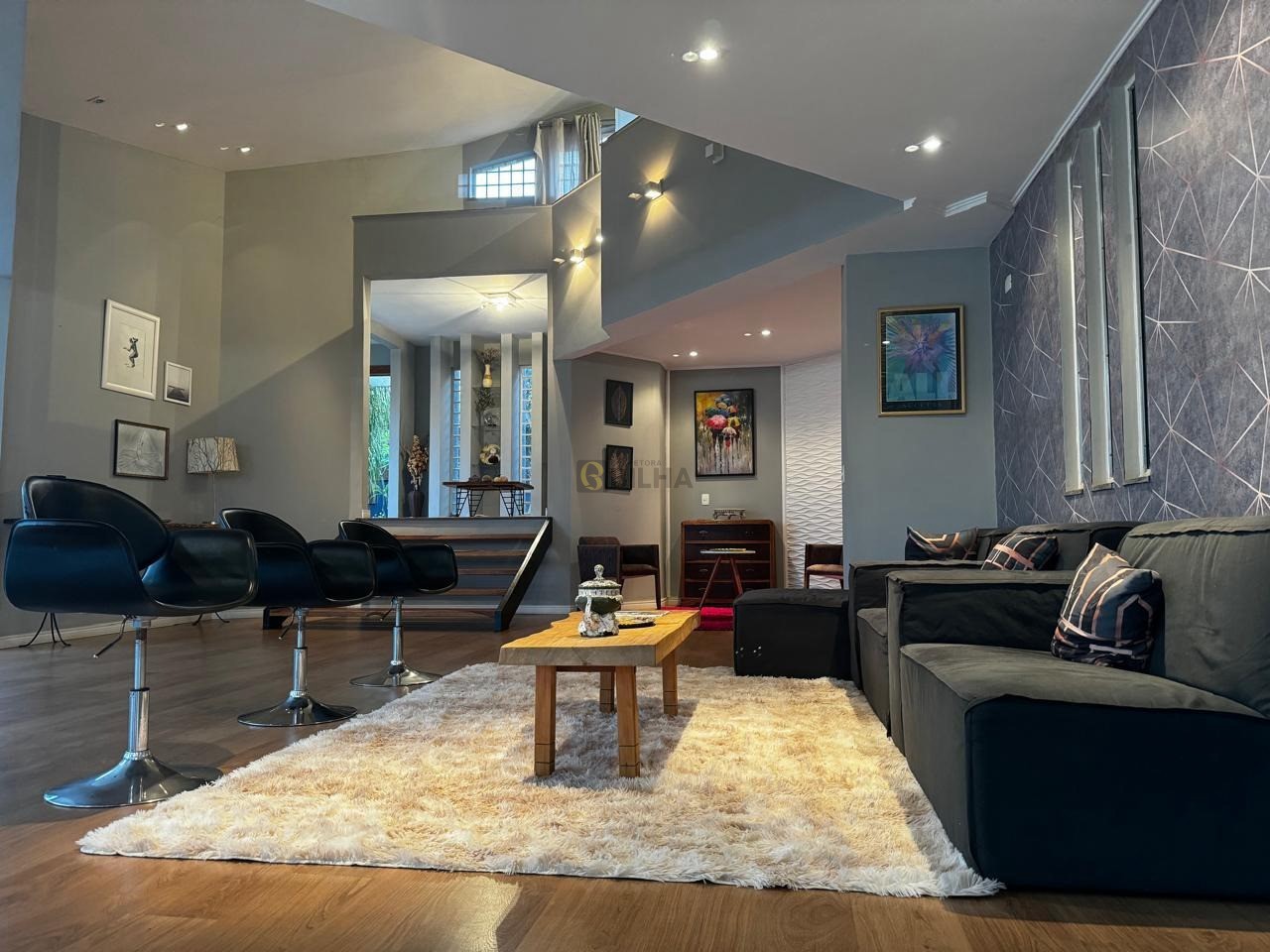 Imagens do imóveis Casa de Luxo com 3 suítes no bairro Colina Verde