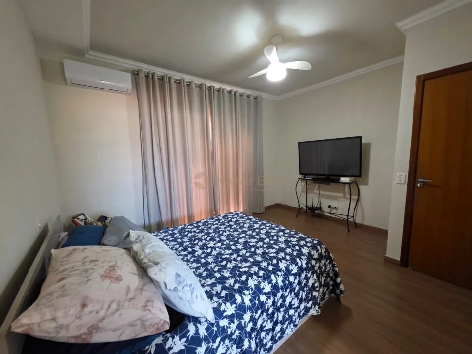 Imagens do imóveis Sobrado à Venda no Portal dos Pioneiros