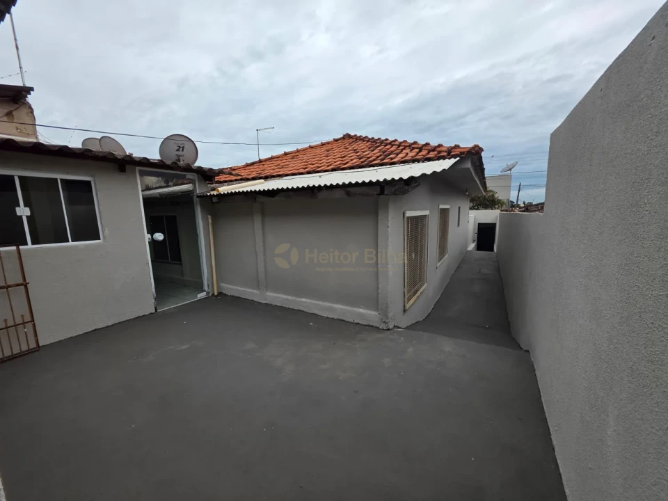 Imagens do imóveis Casa com Edícula à Venda no Jd. Leonor