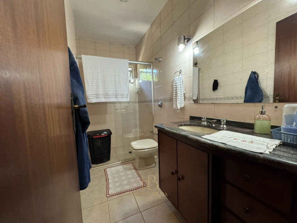 Imagens do imóveis Casa à Venda em Londrina no Jardim Champagnat, Região Oeste de Londrina