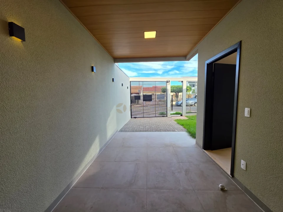 Imagens do imóveis Casa Nova à Venda no Jd. Alpes