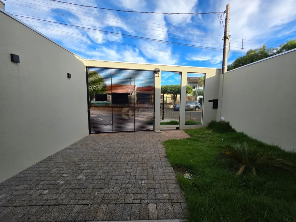 Imagens do imóveis Casa Nova à Venda no Jd. Alpes
