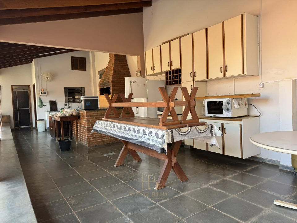Imagens do imóveis Casa à Venda em Londrina no Jardim Champagnat, Região Oeste de Londrina