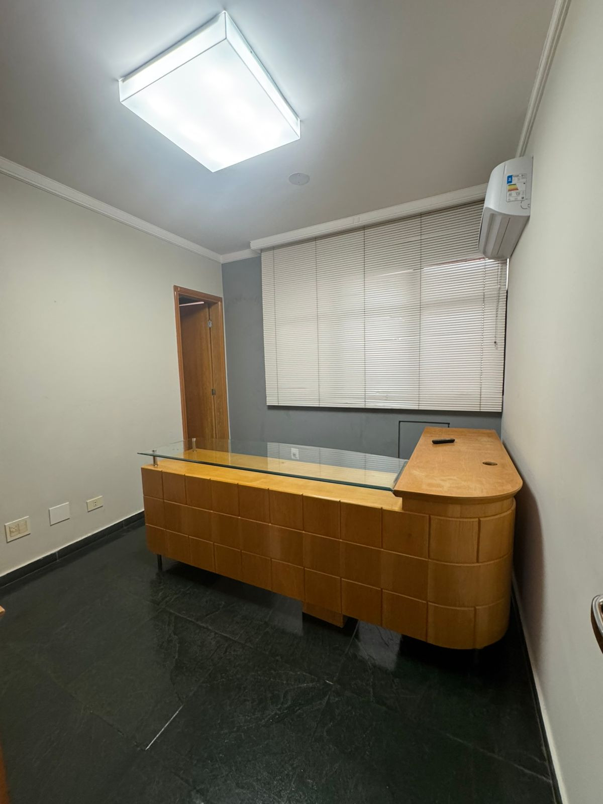 Imagens do imóveis Comercial Á Venda Condominio Edifício José Garcia Villar Londrina