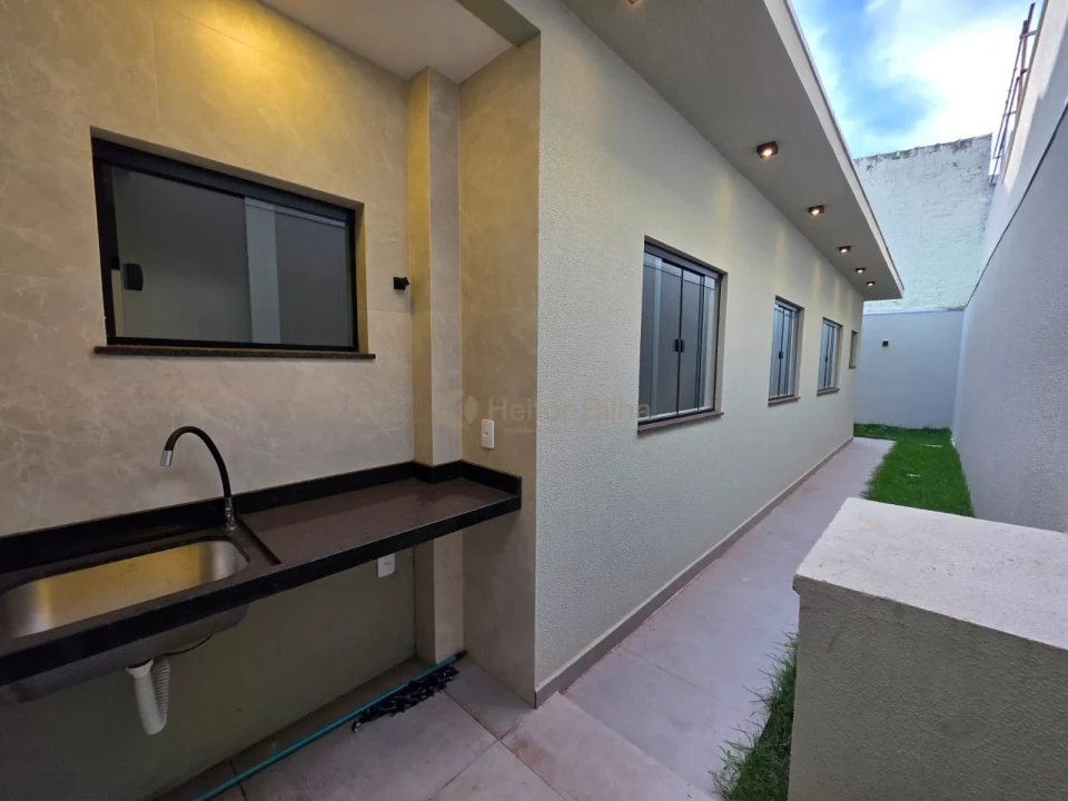 Imagens do imóveis Casa Nova à Venda no Jd. Alpes
