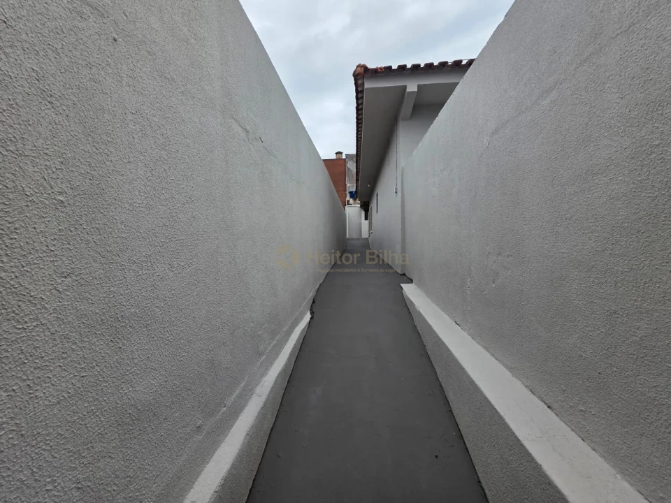 Imagens do imóveis Casa com Edícula à Venda no Jd. Leonor