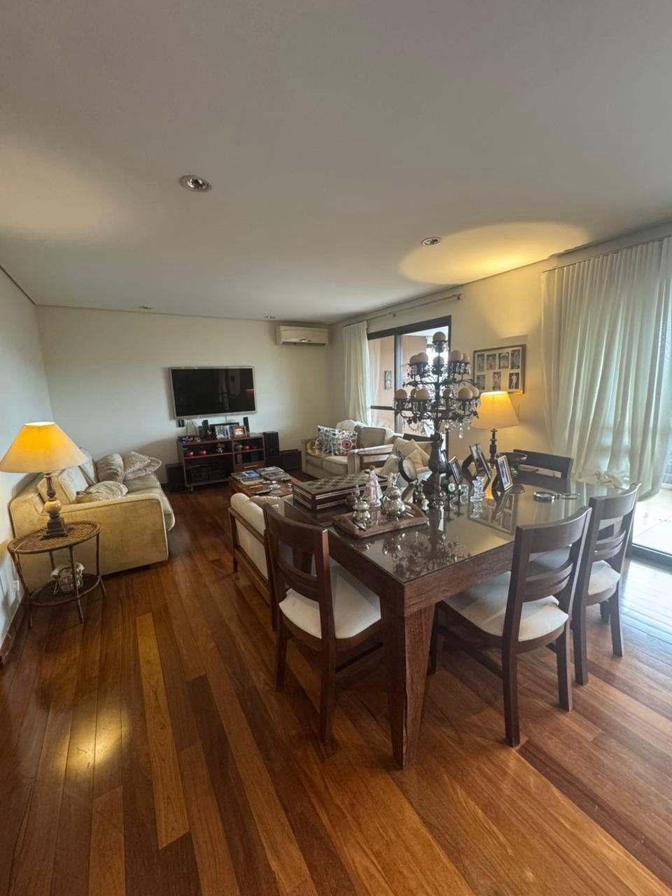 Imagens do imóveis Apartamento de 3 suítes no Edifício Arquiteto Vilanova Artigas