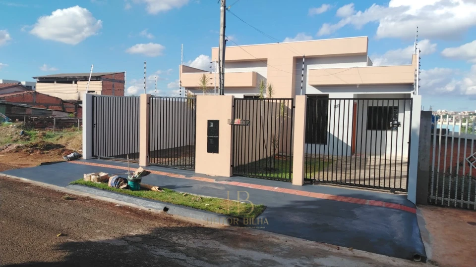 Imagens do imóveis Casa Geminada À Venda  no Bairro  Colinas