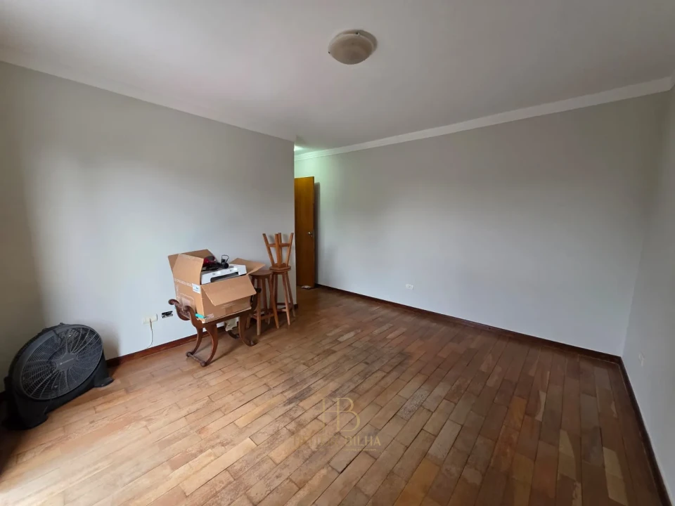 Imagens do imóveis Triplex à venda no Jardim Andrade
