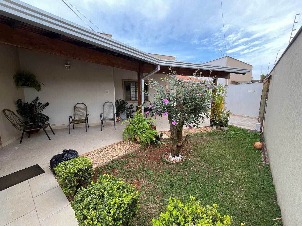Imagens do imóveis Casa a venda no bairro Jardim Neman Sahyun - Londrina/PR