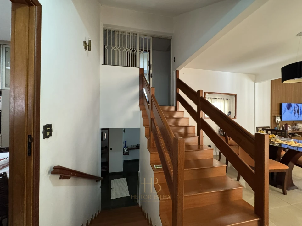 Imagens do imóveis Casa à Venda em Londrina no Jardim Champagnat, Região Oeste de Londrina
