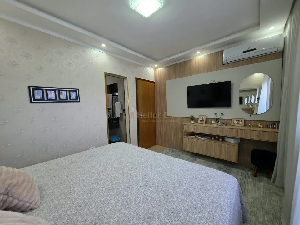 Imagens do imóveis Casa com Edícula no Jd. São Pedro