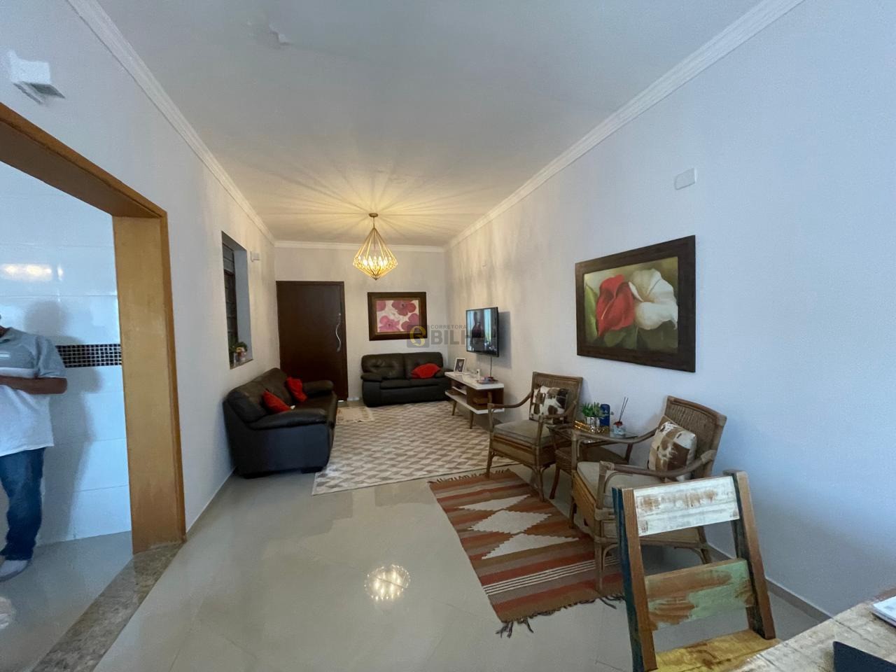 Imagens do imóveis Oportunidade Imperdível! Casa com 3 Quartos, Suíte e Edícula à Venda!