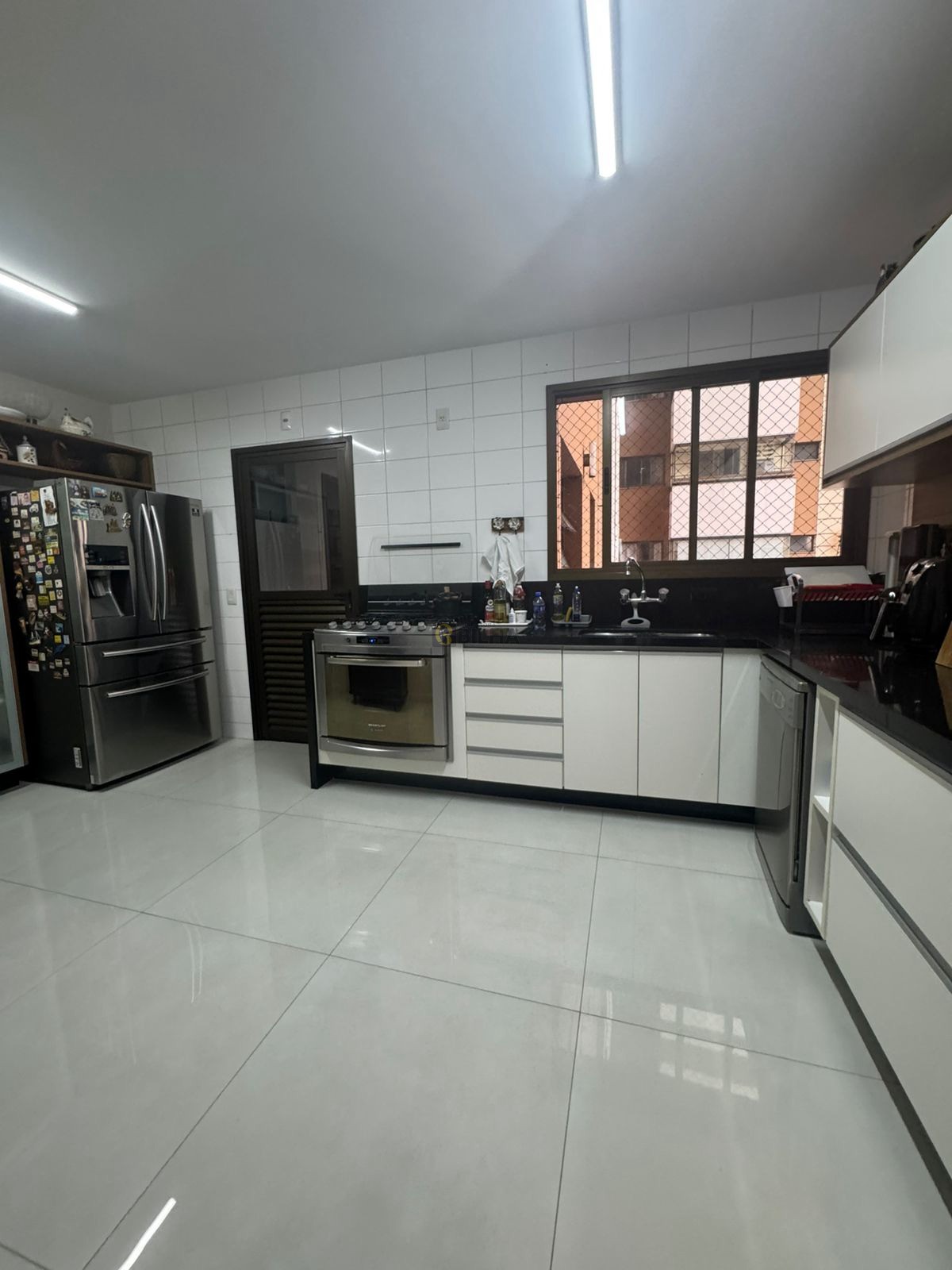 Imagens do imóveis Apartamento de 3 suítes no Edifício Arquiteto Vilanova Artigas