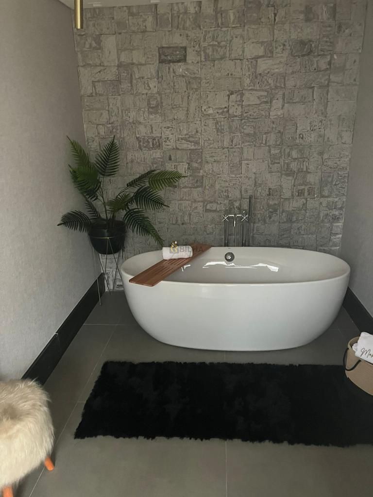 Imagens do imóveis Oportunidade Única em Gramado - RS - Venda de Cota de Hotel no Exclusivo Laguetto Chateau