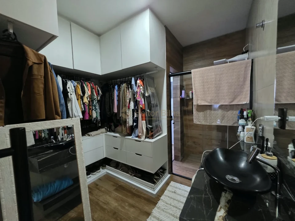 Imagens do imóveis Casa com Edícula no Jd. São Pedro