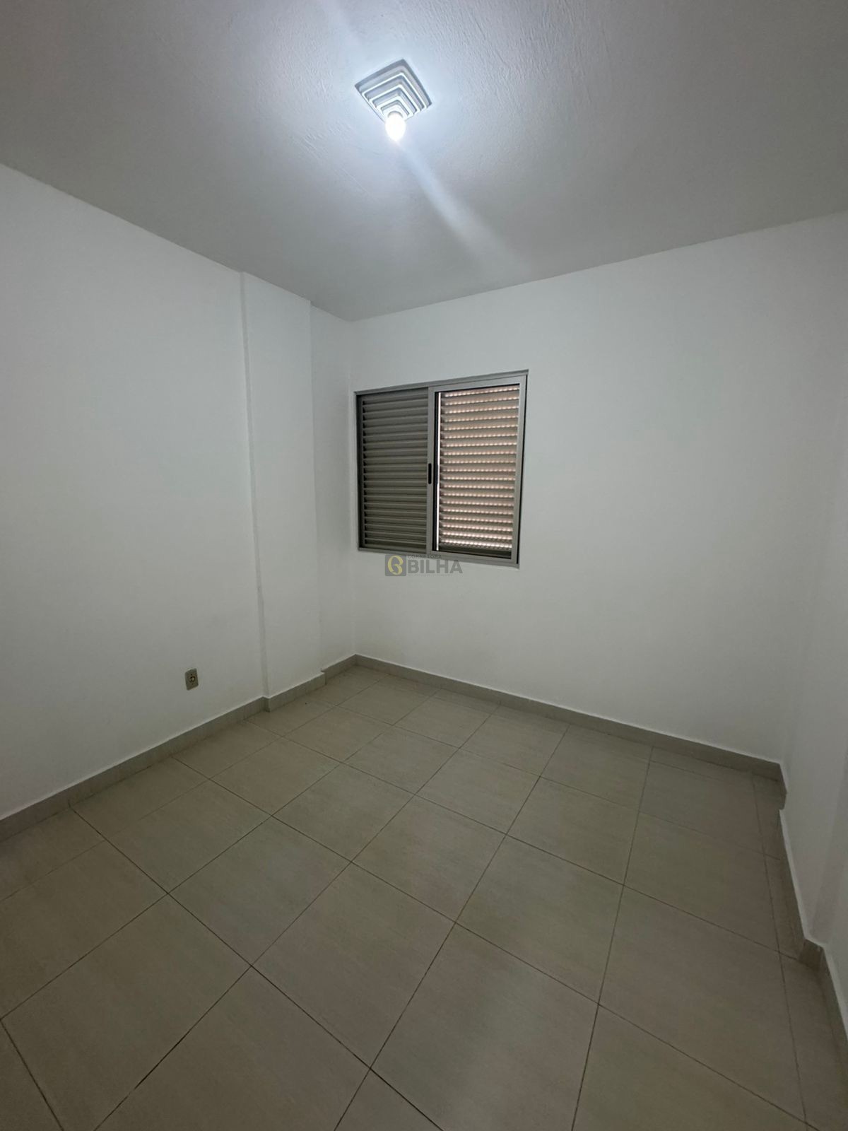 Imagens do imóveis Apartamento para alugar no condomínio Condomínio Residencial Edifício Regina no Centro