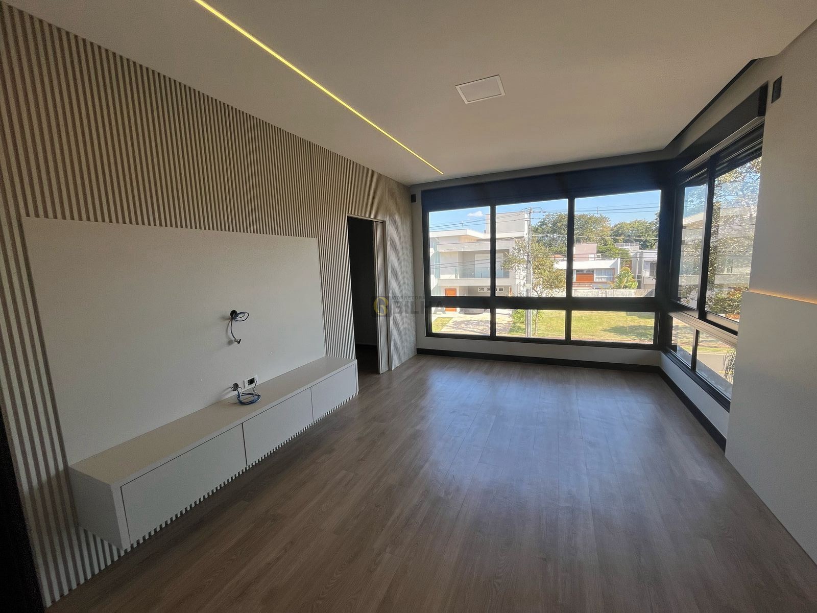 Imagens do imóveis Casa a venda no condomínio Alphaville Londrina 2 no bairro Vivendas do Arvoredo
