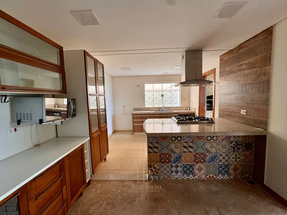 Imagens do imóveis CASA A VENDA CONDOMINIO ROYAL FOREST