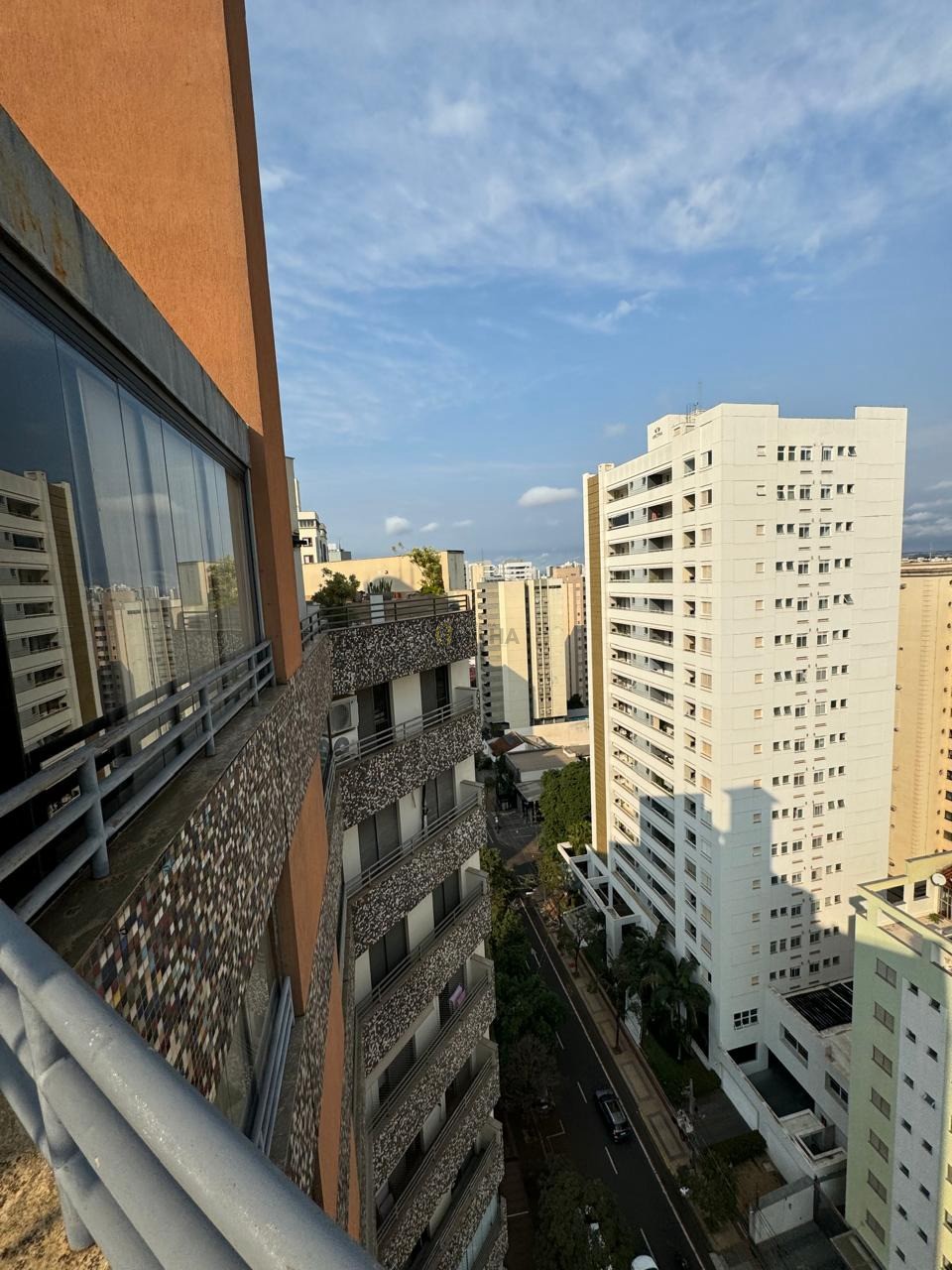Imagens do imóveis Cobertura Duplex a venda no condomínio Ed. Coral Gables no bairro Centro.