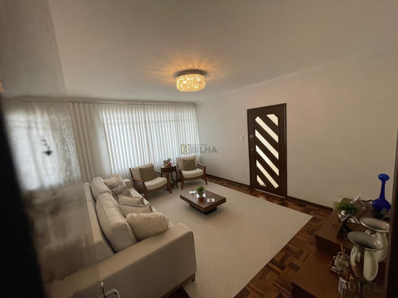 Imagens do imóveis Oportunidade Imperdível! Casa com 3 Quartos, Suíte e Edícula à Venda!