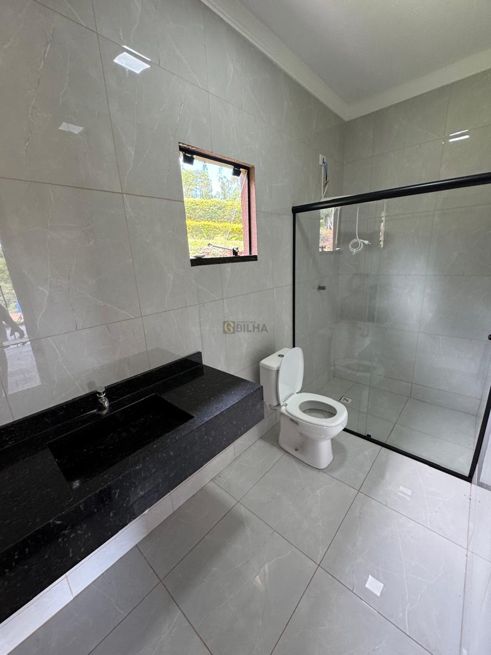 Imagens do imóveis Casa a venda no condomínio COND. RIVIERA DO NASCENTE COM PISCINA E 03 SUÍTES