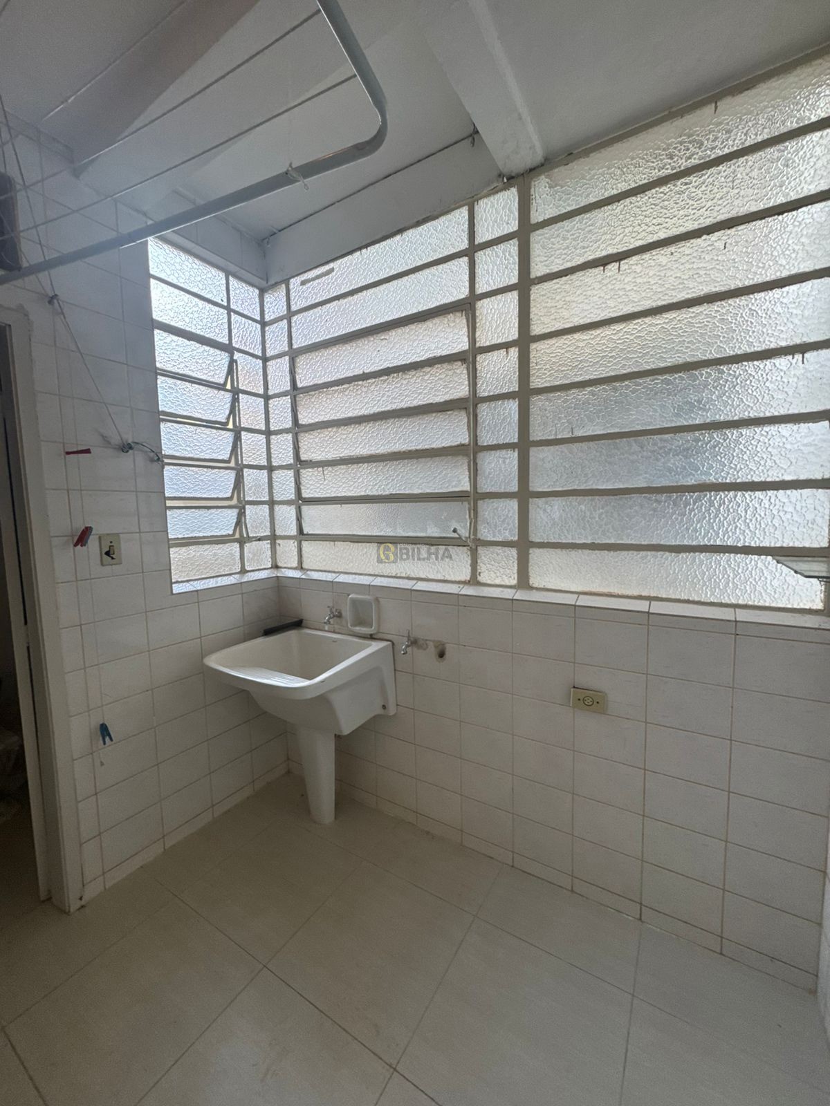 Imagens do imóveis Apartamento para alugar no condomínio Condomínio Residencial Edifício Regina no Centro