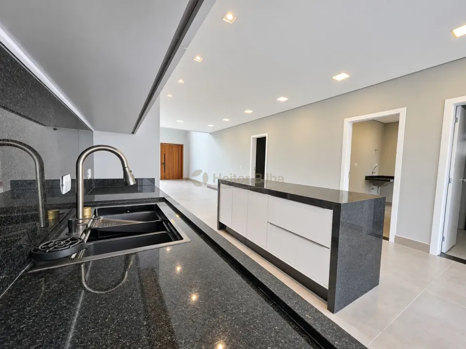 Imagens do imóveis Casa Condomínio Tangará