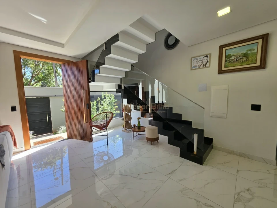 Imagens do imóveis Sobrado à Venda no Jd. Nápoles