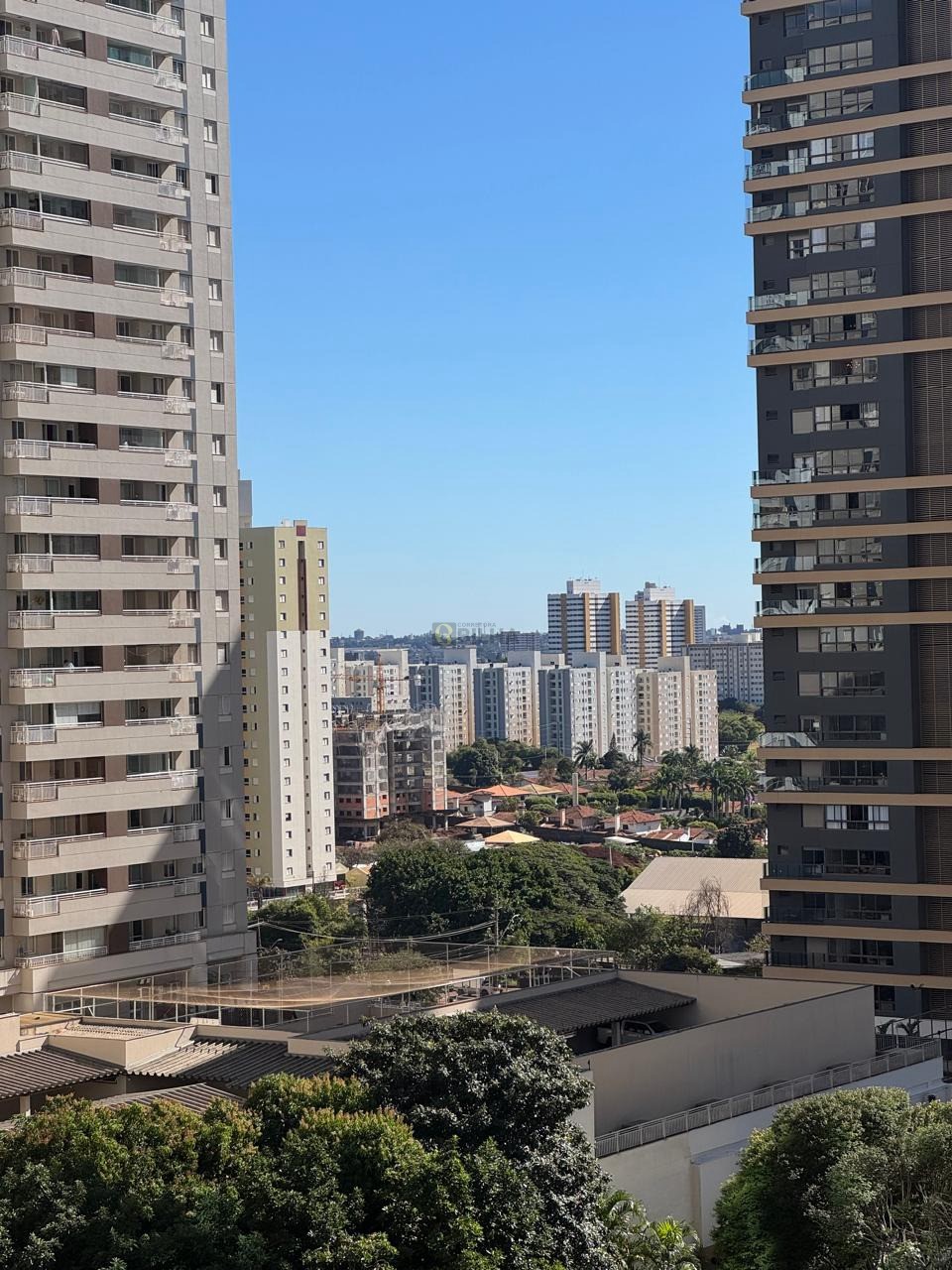 Imagens do imóveis Apartamento à venda no condomínio Edifício Kensington Gardens